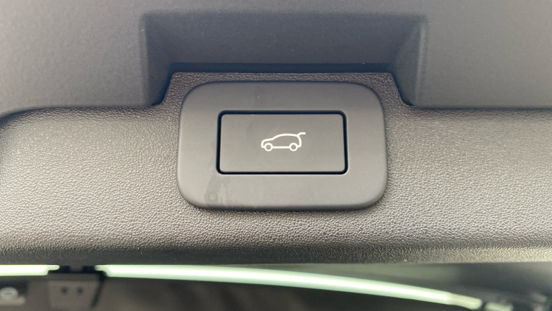 Land Rover Discovery 3.0 D350 Dynamic SE 5dr Auto Diesel Station Wagon